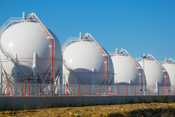 Liquefied natural gas storage